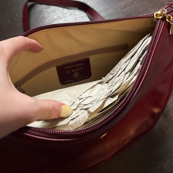 BOSCA burgundy leather shoulder bag - Picture 4 of 6
